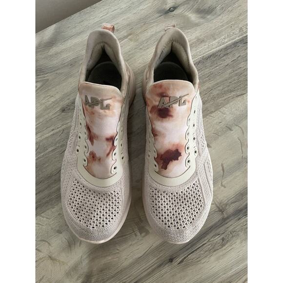 APL TechLoom Tracer Sneaker in Warm Silk & Almond Tie Dye pink size 7 women - Picture 6 of 9